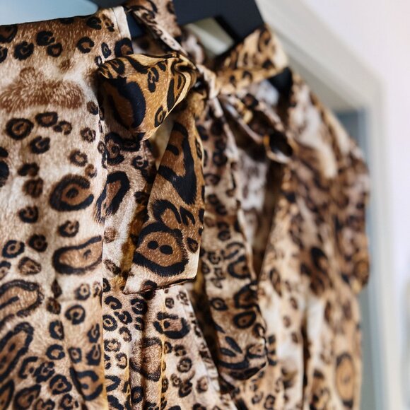 Vintage Y2K Leopard Print Tie-Neck Top Volia Medium Made in USA - Picture 2 of 8